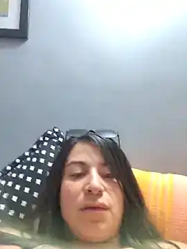 Alona_Evans
