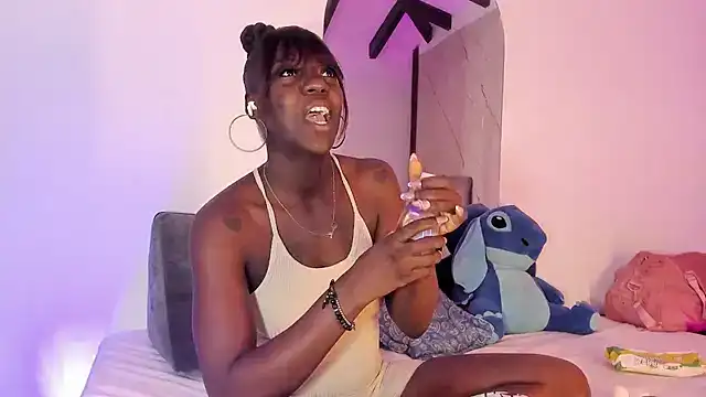 Evonye_Hills